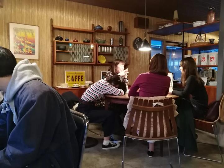 街头咖啡屋时代美食_街头的咖啡馆歌词_街头咖啡馆Q版