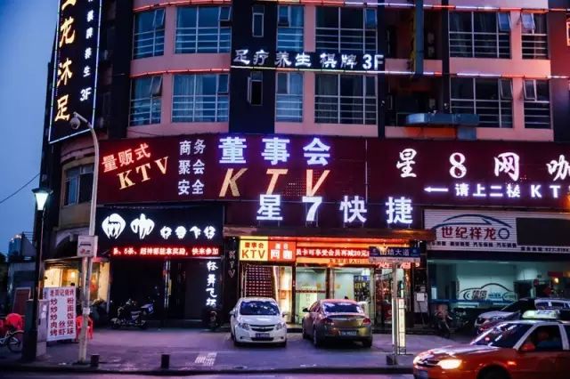 周边美食附近_附近 美食_美食附近饭店