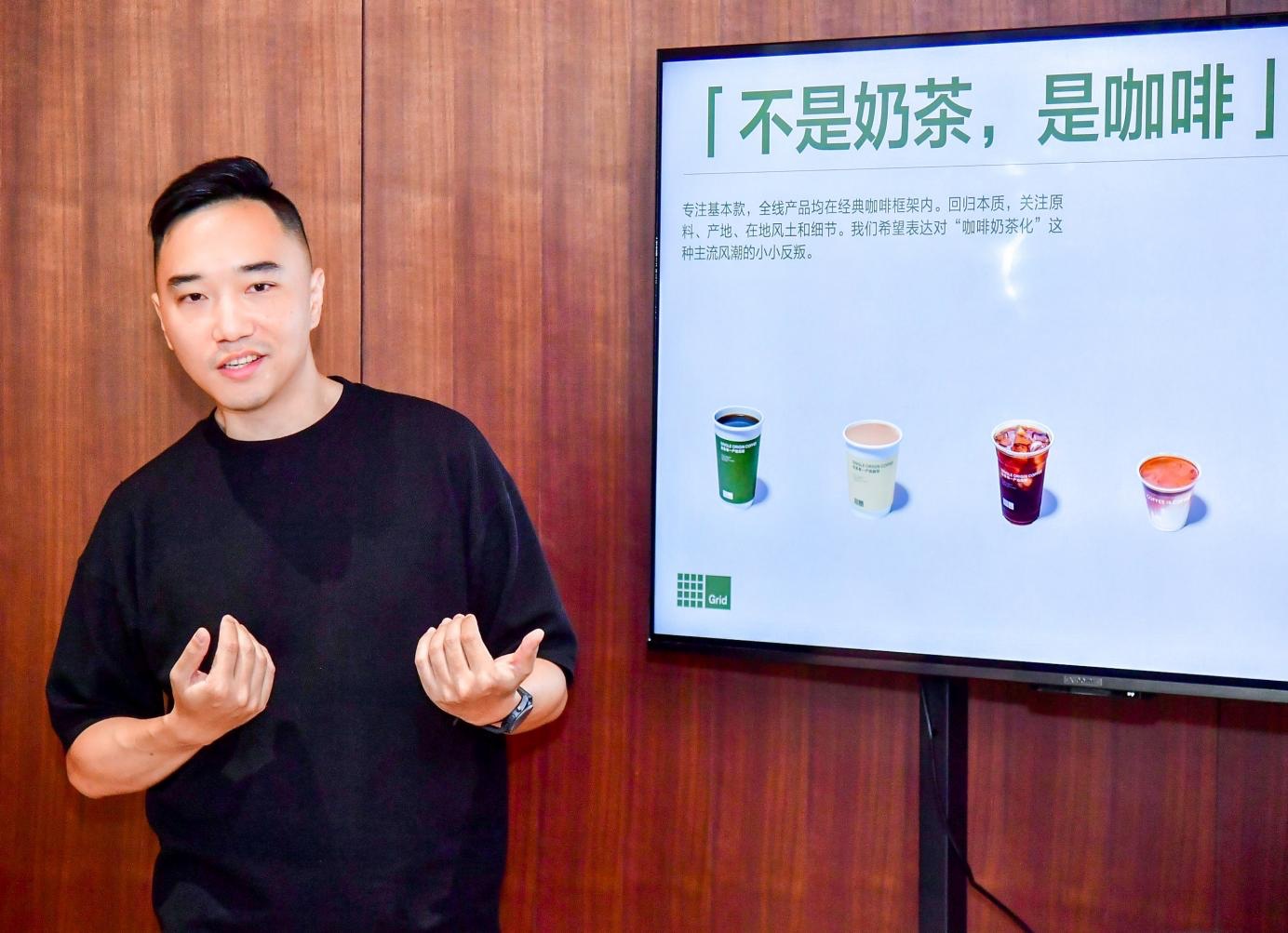 小车咖啡色_小车咖啡色内饰_咖啡小车